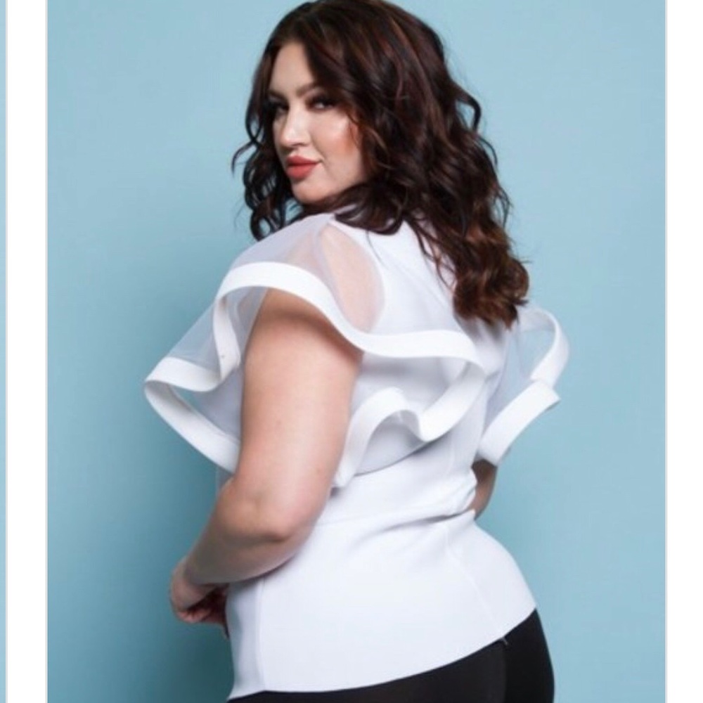 Plus Size Angel Exaggerated Sleeve Fashion Top - Picture 2 of 7